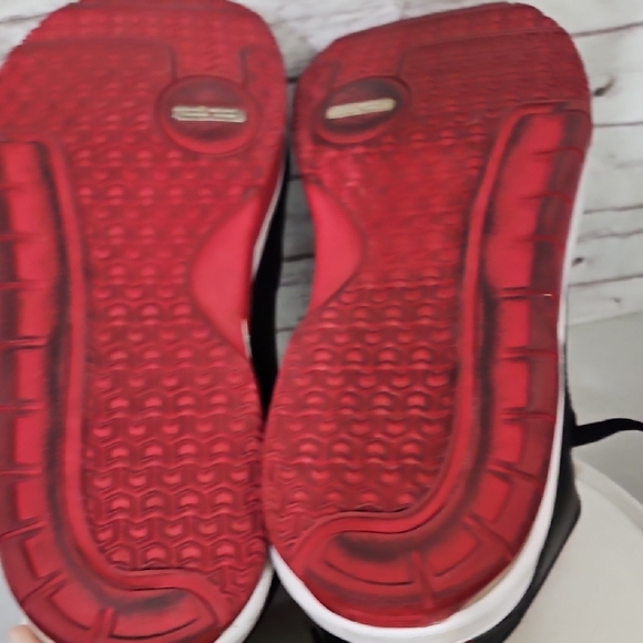 Jordan Black and Red Athletic Shoes - Picture 5 of 6